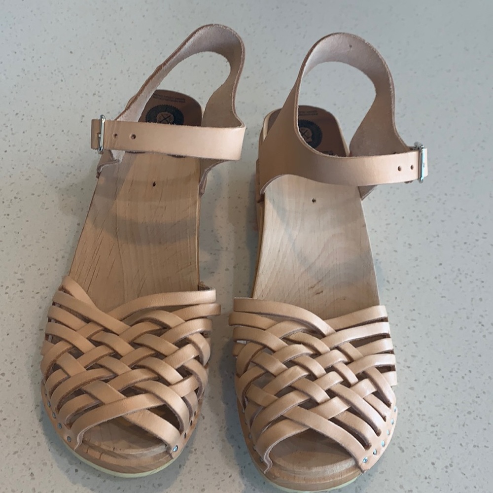 Troentorp Swedish clogs size 37 buff/blush color